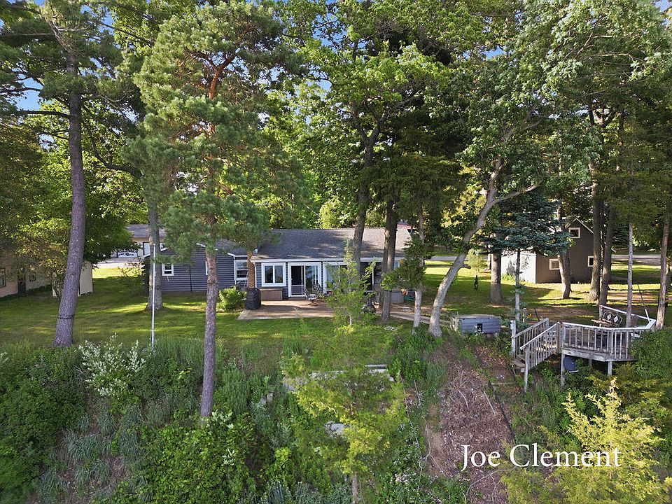 1st image of 5708 E 52nd St