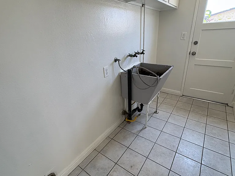 16681 Lucia Ln — Photo 19