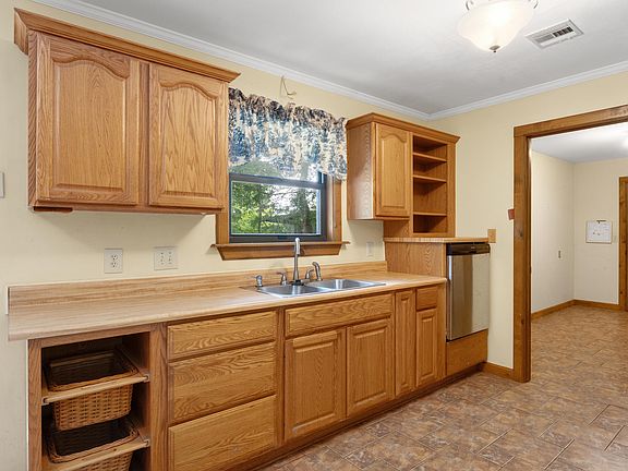 4th image of 448537 E 330th Rd