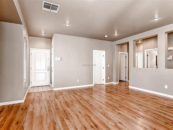 4th image of 3844 White Cedar Dr
