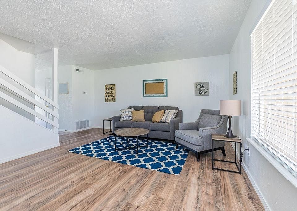 1st image of 1705 Beaumont Dr #1707