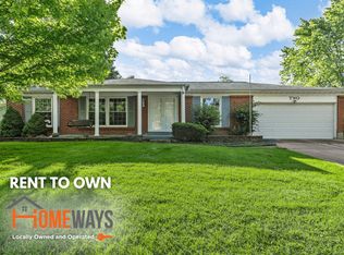 2 Oak Point Ct, Saint Peters, MO 63376