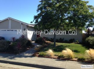 1040 Helen Ct, Petaluma, CA