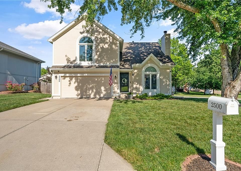 1st image of 2500 NE Quail Walk Trl