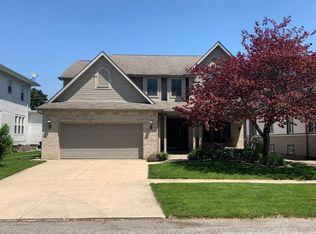 240 Pettibone Ave, Crown Point, IN 46307