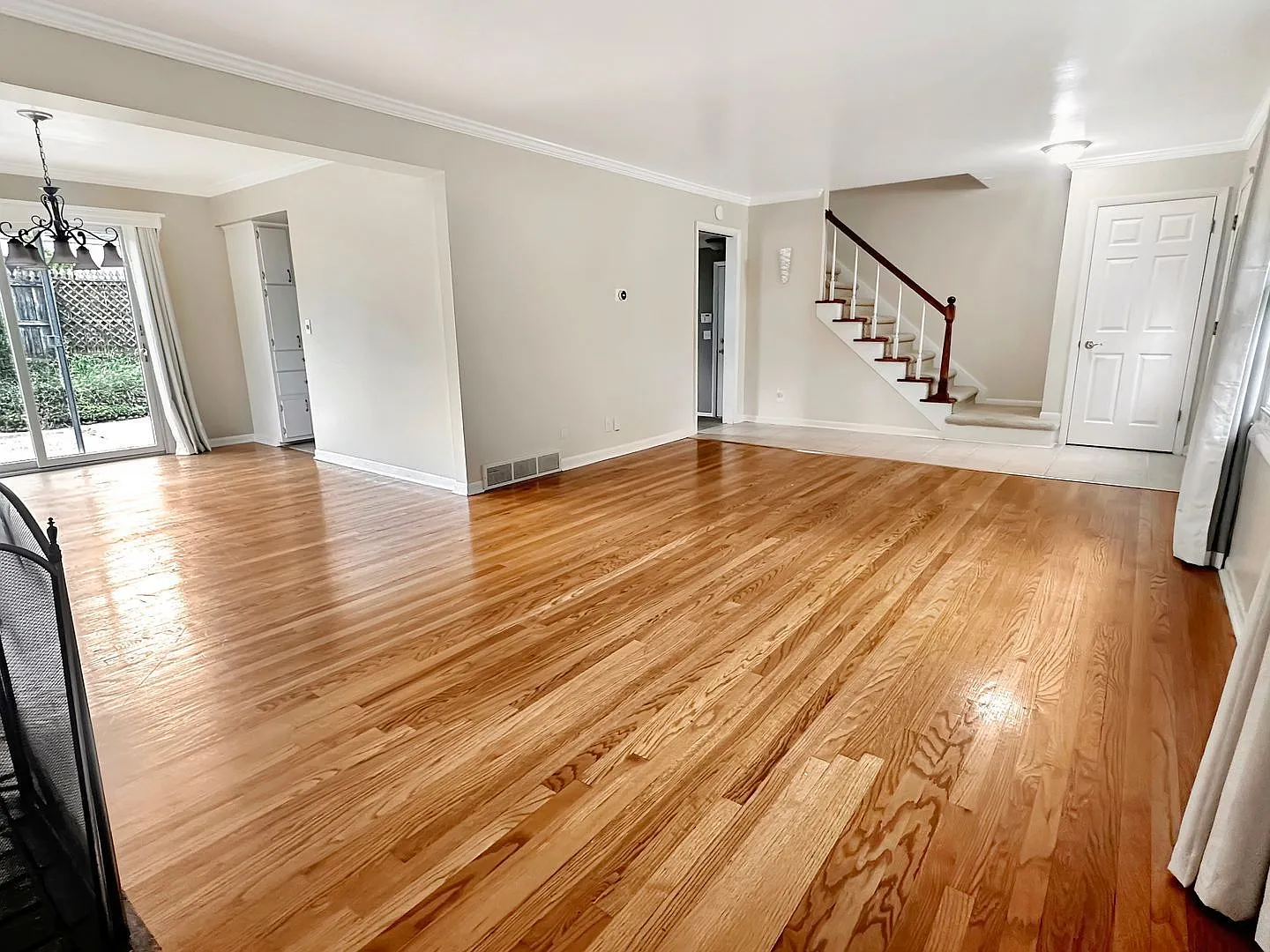 3 bed, 1.5 bath, 1792 sqft, $3,095 — Photo 4