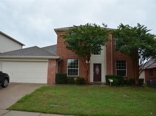 1044 Lindstrom Dr, Fort Worth, TX 76131