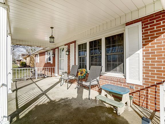 4th image of 4250 Alix Dr