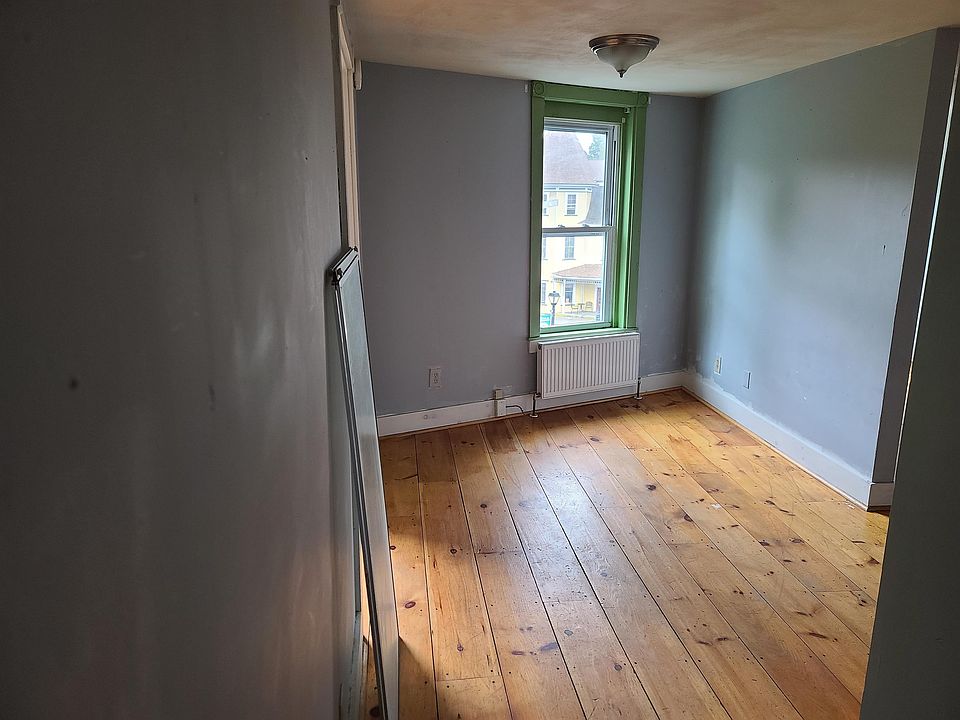 2nd image of 28 Mill St #17880308