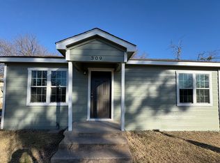 309 S 5th St, Gatesville, TX 76528