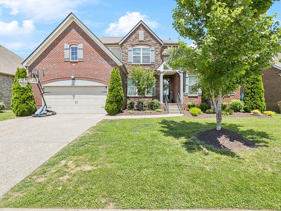 1st image of 743 Burgess Dr