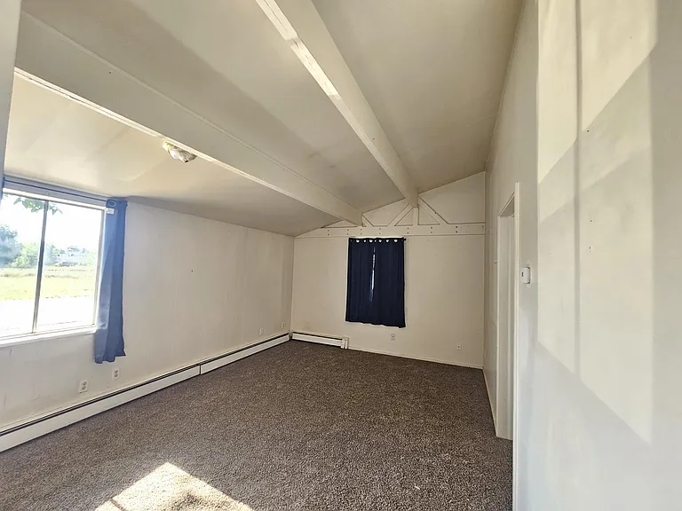 3714 Central St — Photo 3