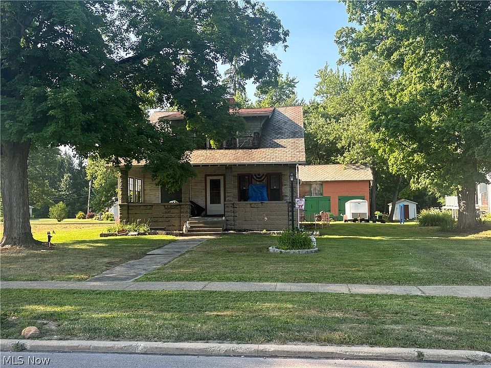 1st image of 284 W Main St