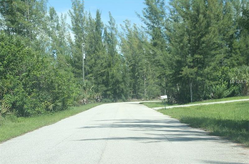 2nd image of 10571 Live Oak Rd