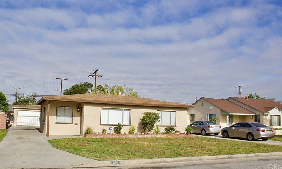 1st image of 4825 Garrick Ave