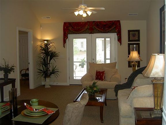 Great Room French Doors Leading to Screened Porch