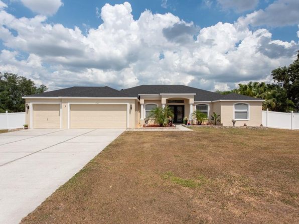 1521 Avondale Ridge Dr, Plant City, FL 33567