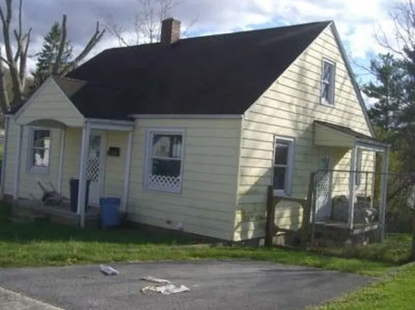 320 S Park St, Marion, VA 24354