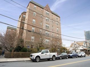 155 Centre Ave APT 5B, New Rochelle, NY 10805