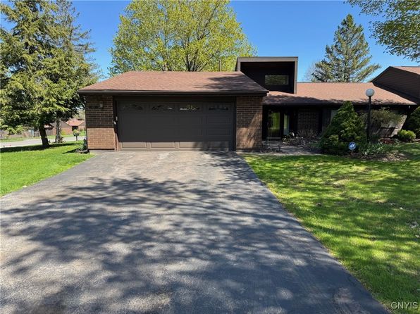 812 Fairway Cir