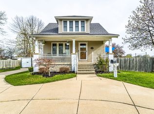 20521 E Eleven Mile Rd, Saint Clair Shores, MI