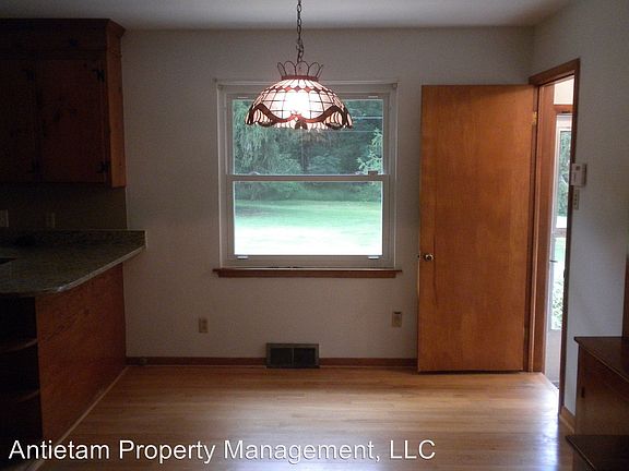 3rd image of 11612 Robinwood Dr