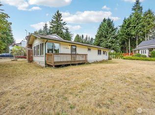 11 Finch Ln, Port Ludlow, WA 98365