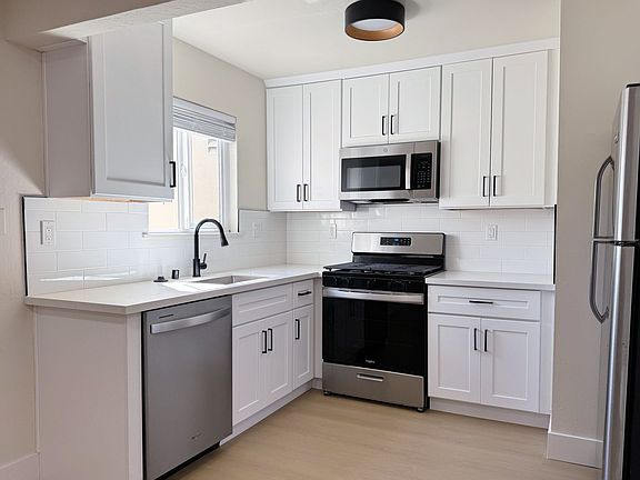 5th image of 10160-10162 Park Cir E #2