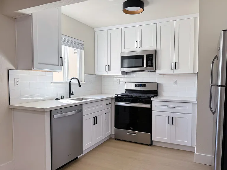 10160-10162 Park Cir E — Photo 11