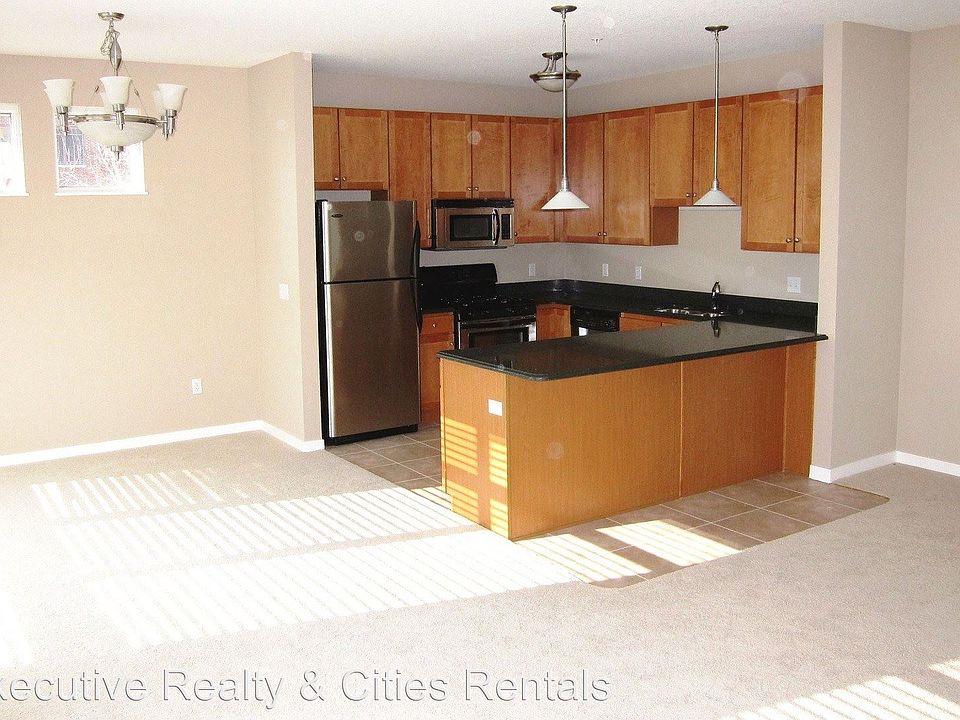 1st image of 1070 Grandview Ct NE APT 119