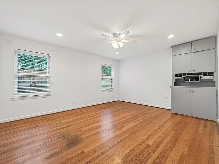 5643 Piping Rock Ln — Photo 37