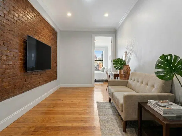 337 18th Street image 1 of 7