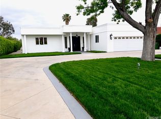 22713 Sylvan St, Woodland Hills, CA 91367