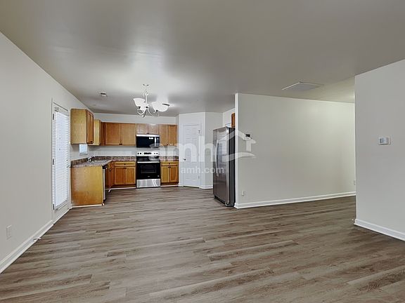 4th image of 801 Winterside Ln