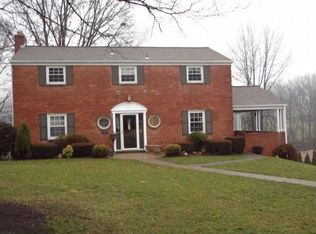 147 Del Rio Dr, Pittsburgh, PA 15236