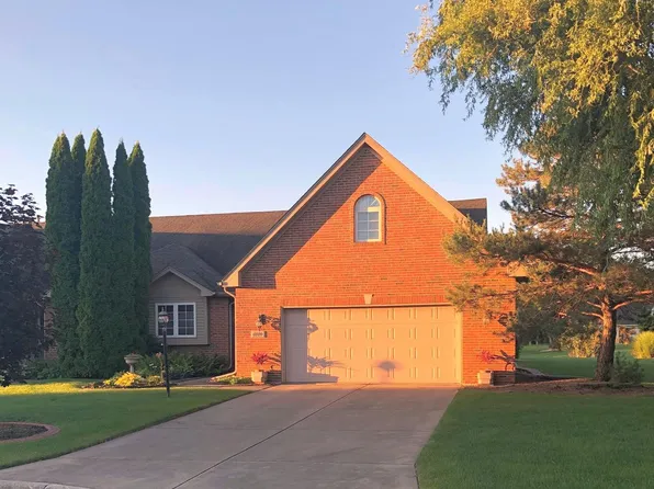 6899 Avocet Cir, Hobart, IN 46342