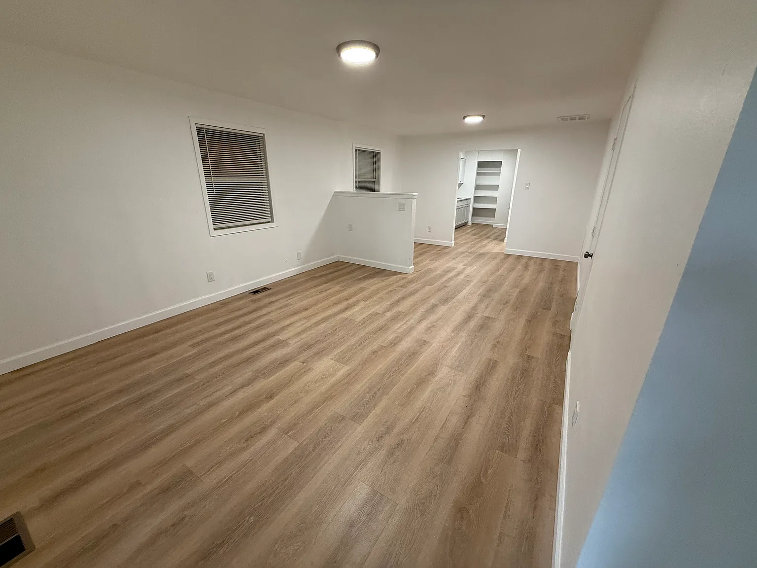 5 bed, 1402 sqft, $1,500 — Photo 2
