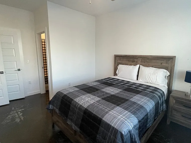 1207 Bainbridge St — Photo 11