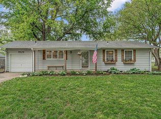 1926 NW Taylor St, Topeka, KS 66608