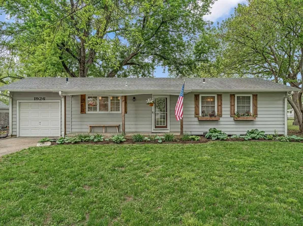 1926 NW Taylor St, Topeka, KS 66608