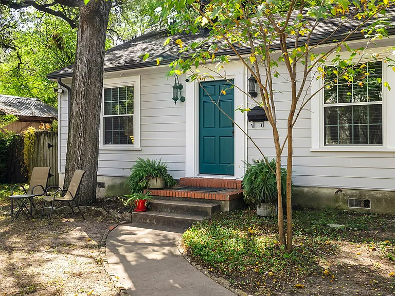 1015 Avondale Rd — Photo 11