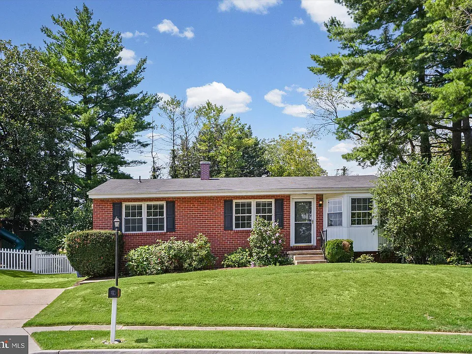10202 Daventry Dr