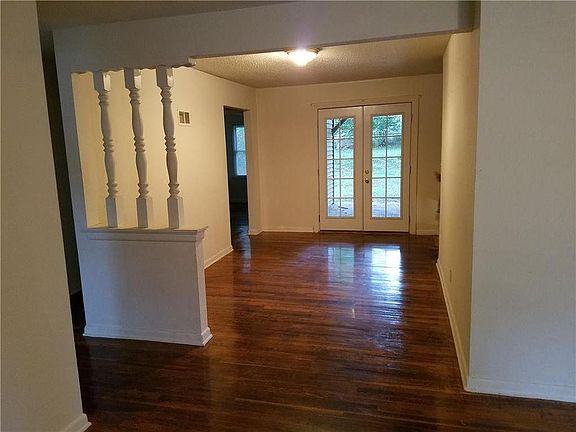 4th image of 1400 W Waldo Ave