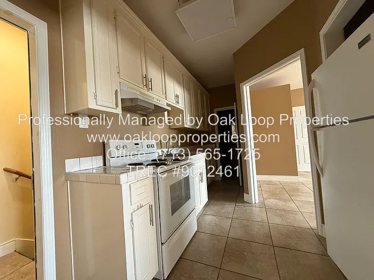 2724 Crossview Dr #205 — Photo 7