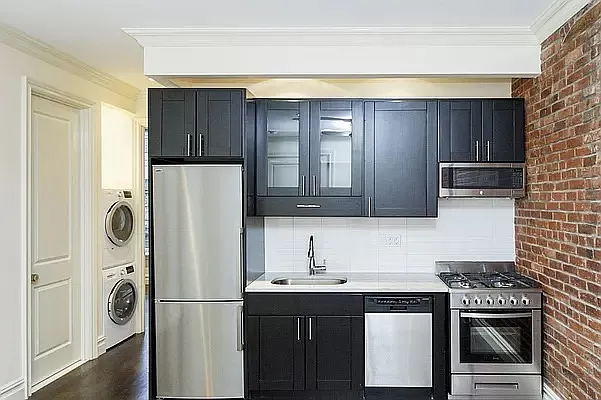 352 E 13th St #3A — Photo 3
