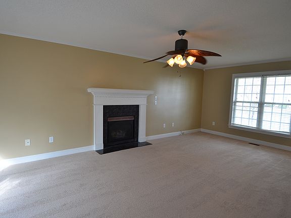 5th image of 504 Primrose Ln