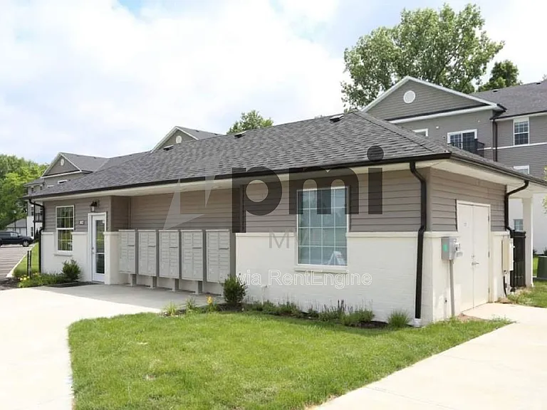 Jefferson Pointe — Photo 33