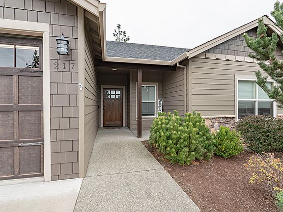 4th image of 217 White Oak Way