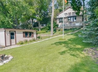 5981 Artist Bay Rd, West Bend, WI 53095