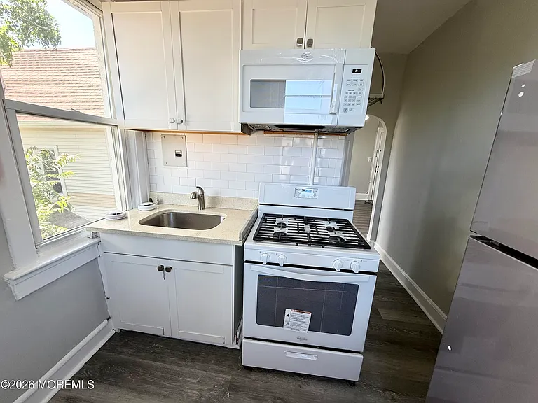 37 2nd Ave #6 — Photo 4